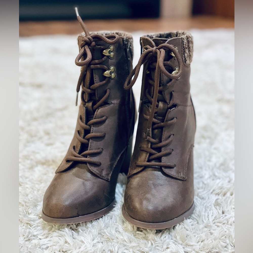 XOXO Women’s boots (nwot)